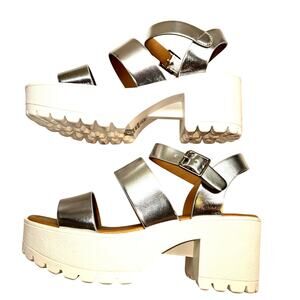 NWOT Soda 8.5 Silver 3 Inch Platform Women's Sandal Shoe New No Tag 8 1/2